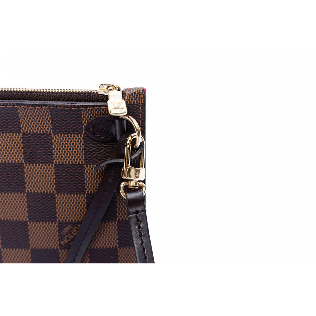 Louis Vuitton Neverfull Pouch DE – Bags Chase