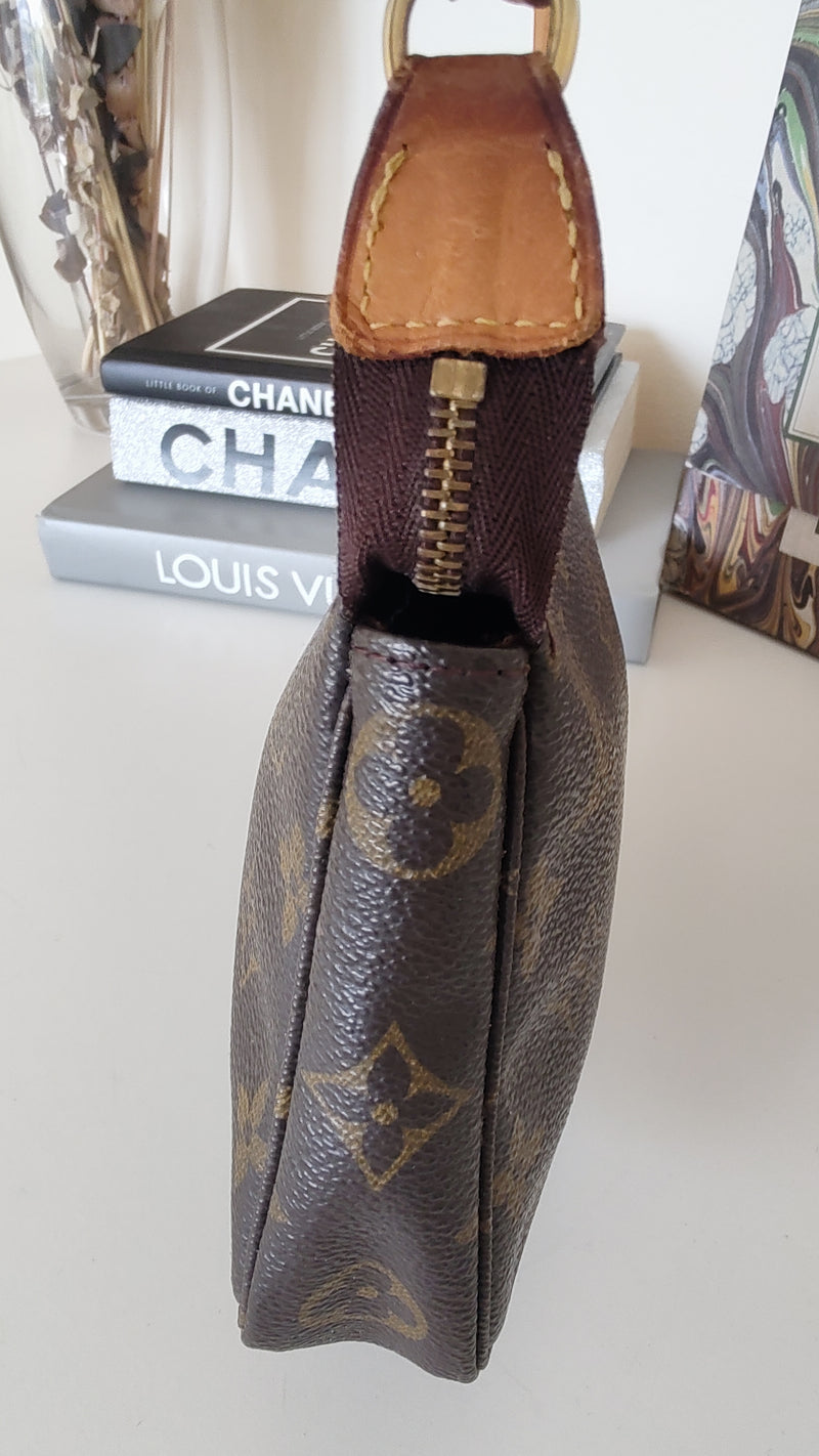 Louis Vuitton Pochette Monogram