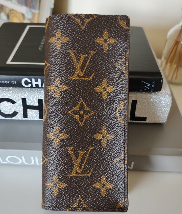 Louis Vuitton Pochette Key Cles Monogram Vernis Coin Case
