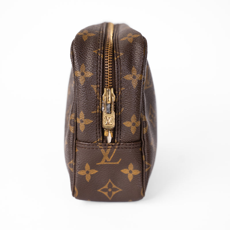 Louis Vuitton Monogram 1988 Trousse 23