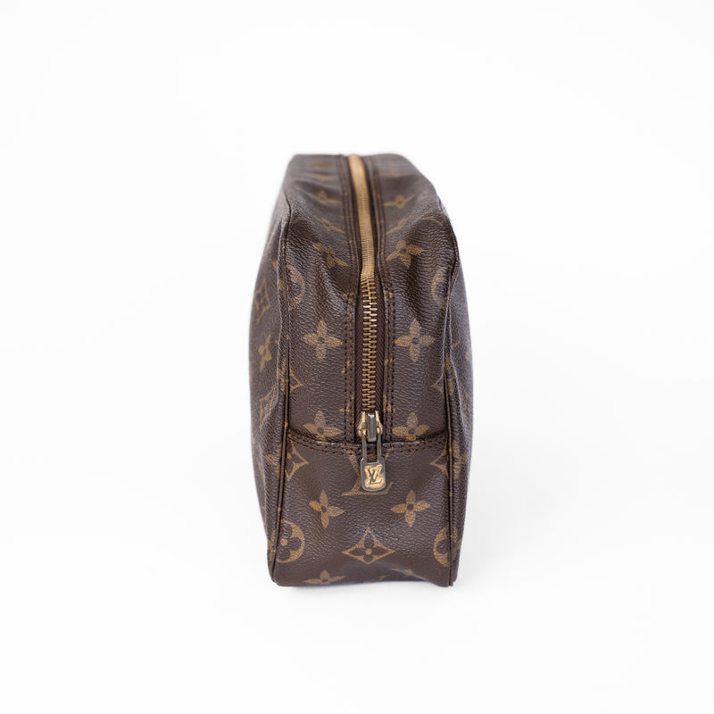 Louis Vuitton 1987 Monogram Trousse 28