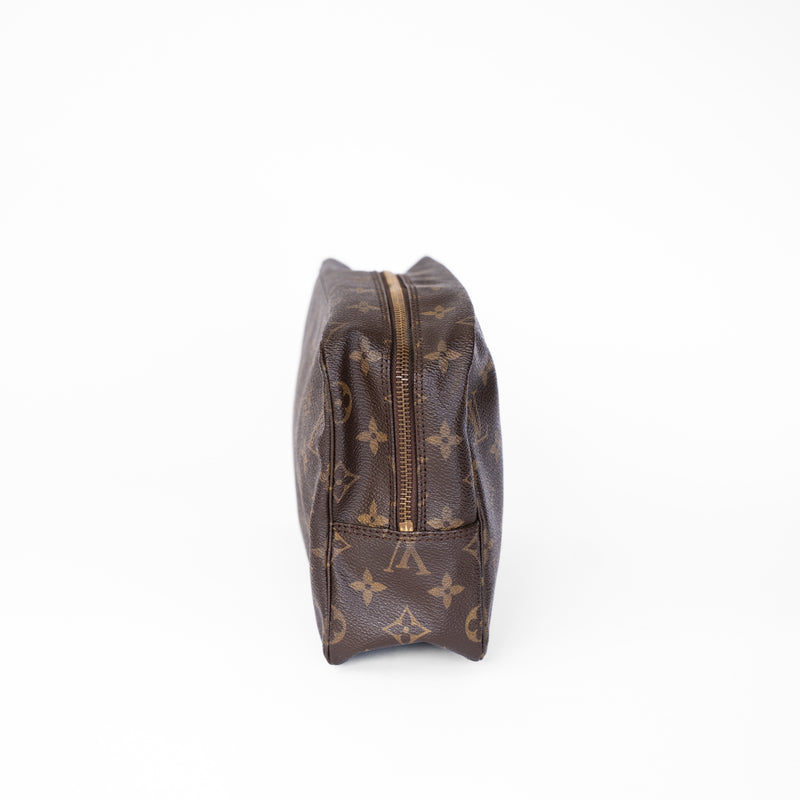 Louis Vuitton 1987 Monogram Trousse 28