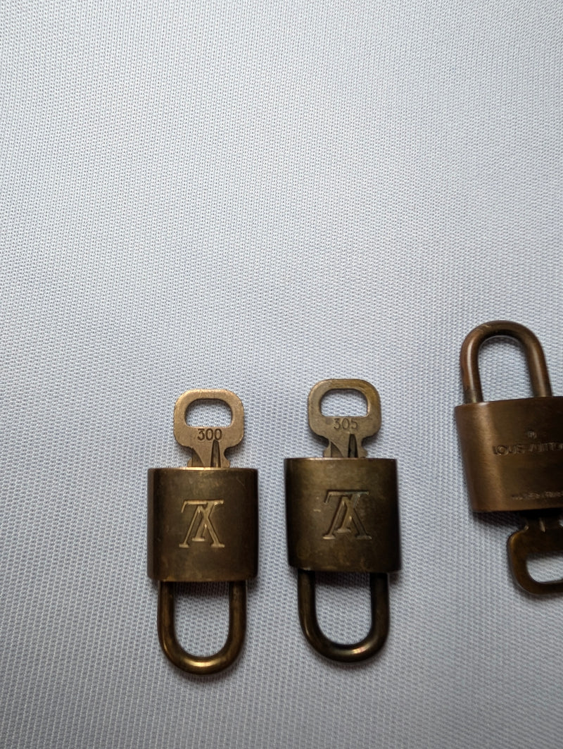Pre-owned Louis Vuitton Padlock